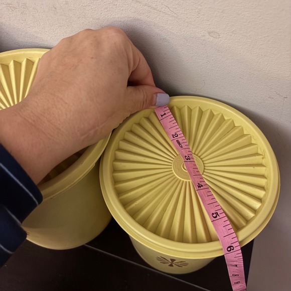 Vintage Tupperware Servalier 3pc Canister Set | Harvest Yellow Sunburst - Picture 15 of 16